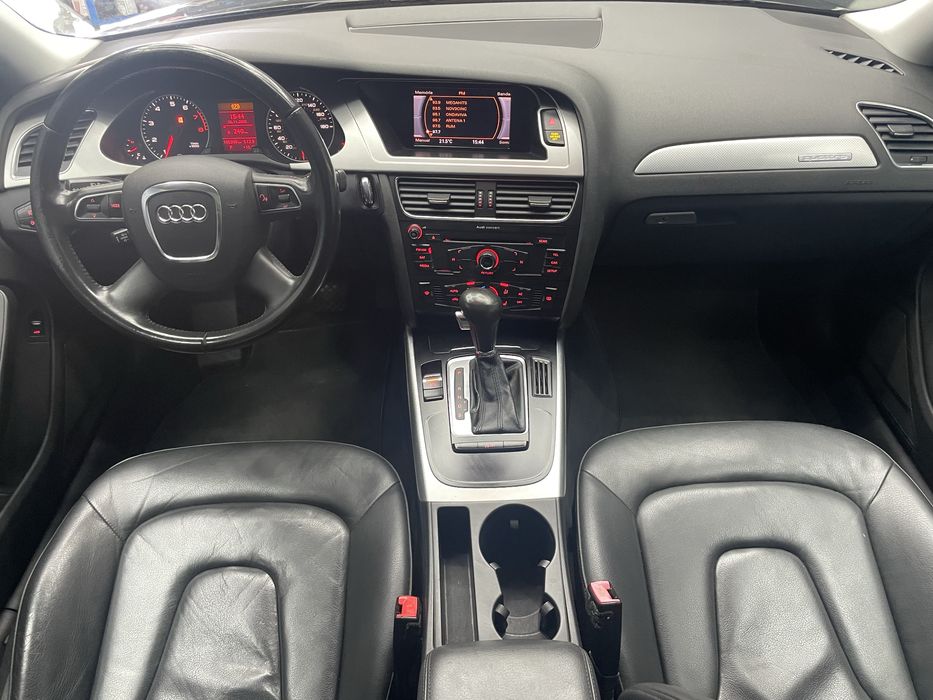 AUDI A4 AVANT 2.0 TFSI QUATTRO