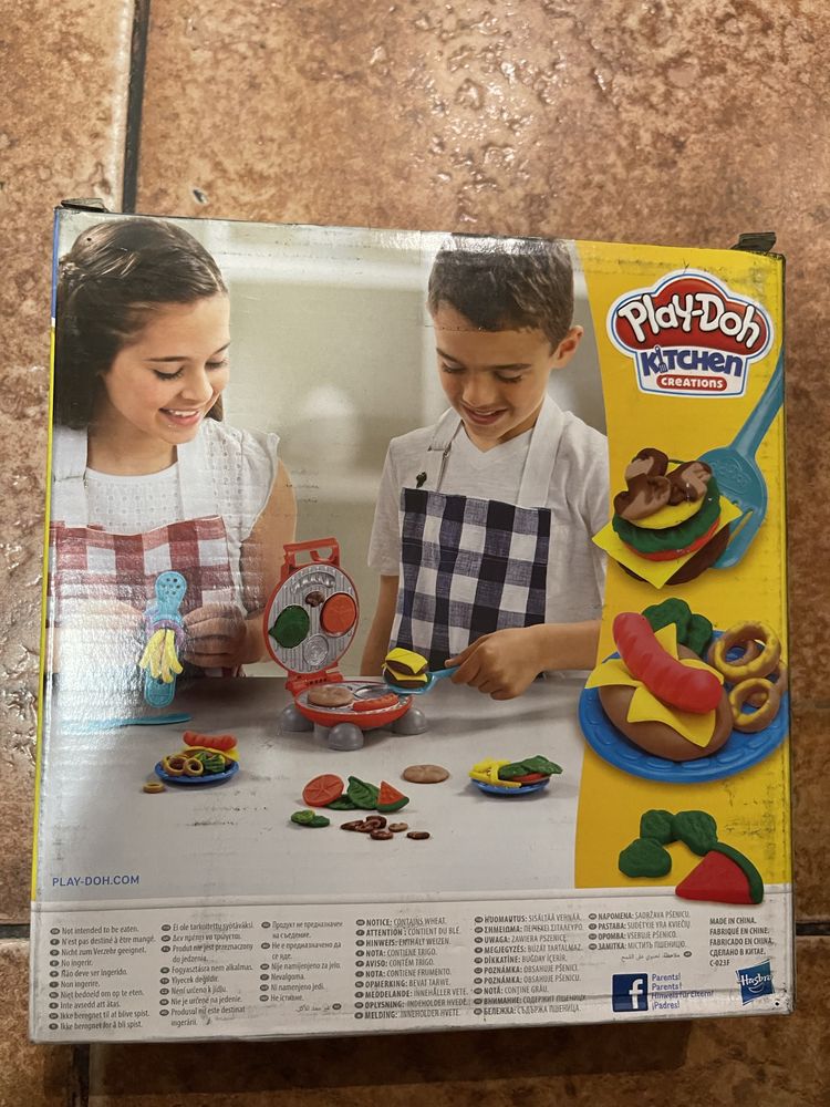 Набор с тестом Hasbro Play-Doh Бургер барбекю