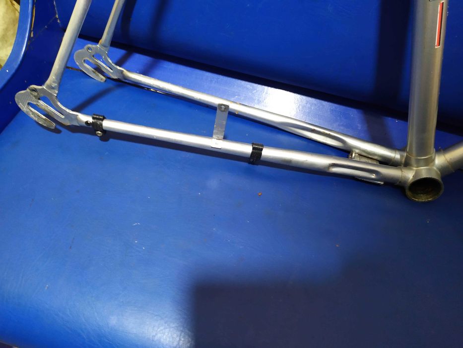 Рама 28 Carrera, туринг редкая, раздвоенная труба