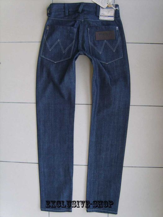 Spodnie męskie dżinsy Wrangler 2Frz Dry W26 L32 ; pas 70 cm