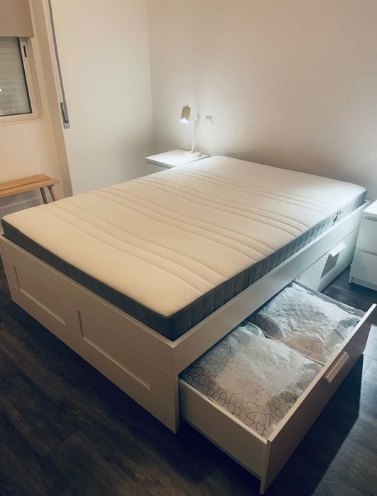 Cama Ikea BRIMNES 140x200cm
