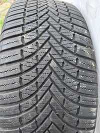 4x Pneus multiseason firestone 215 60R17