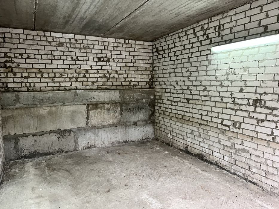 Капітальний гараж в центрі