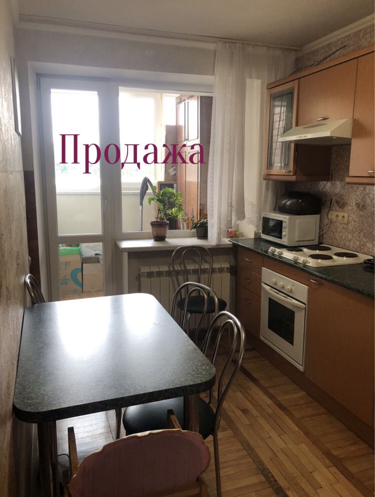 Без%Продаж 3 к. квартири, вул. Антоновича 150