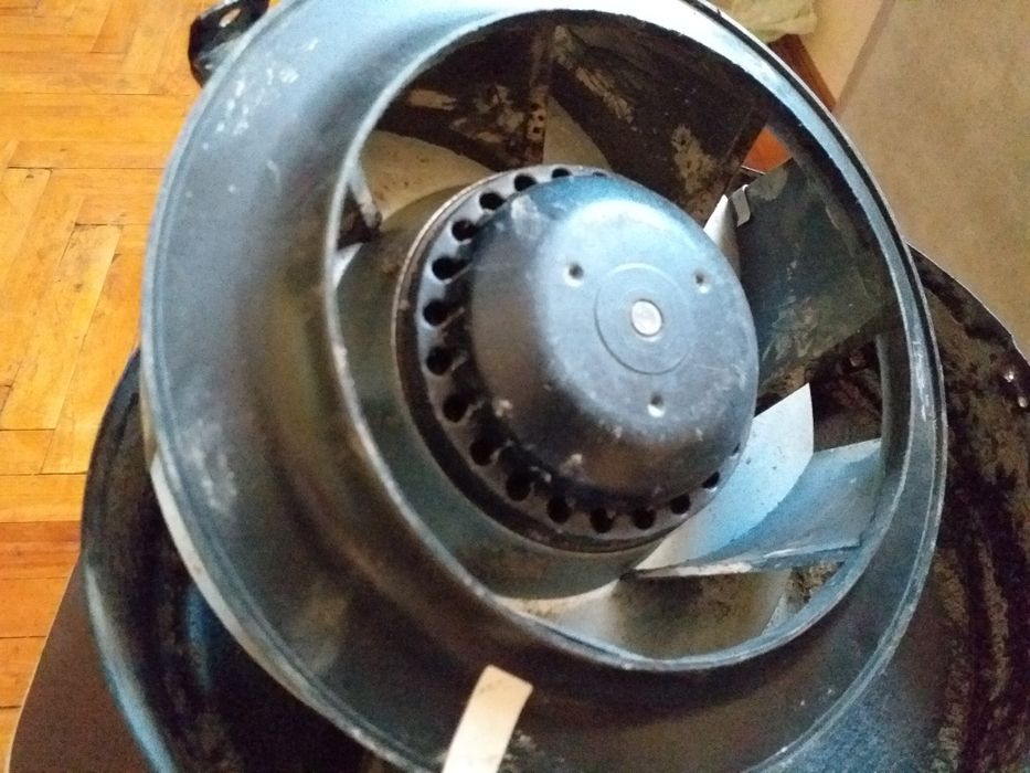 Витяжка лінійна Dospel