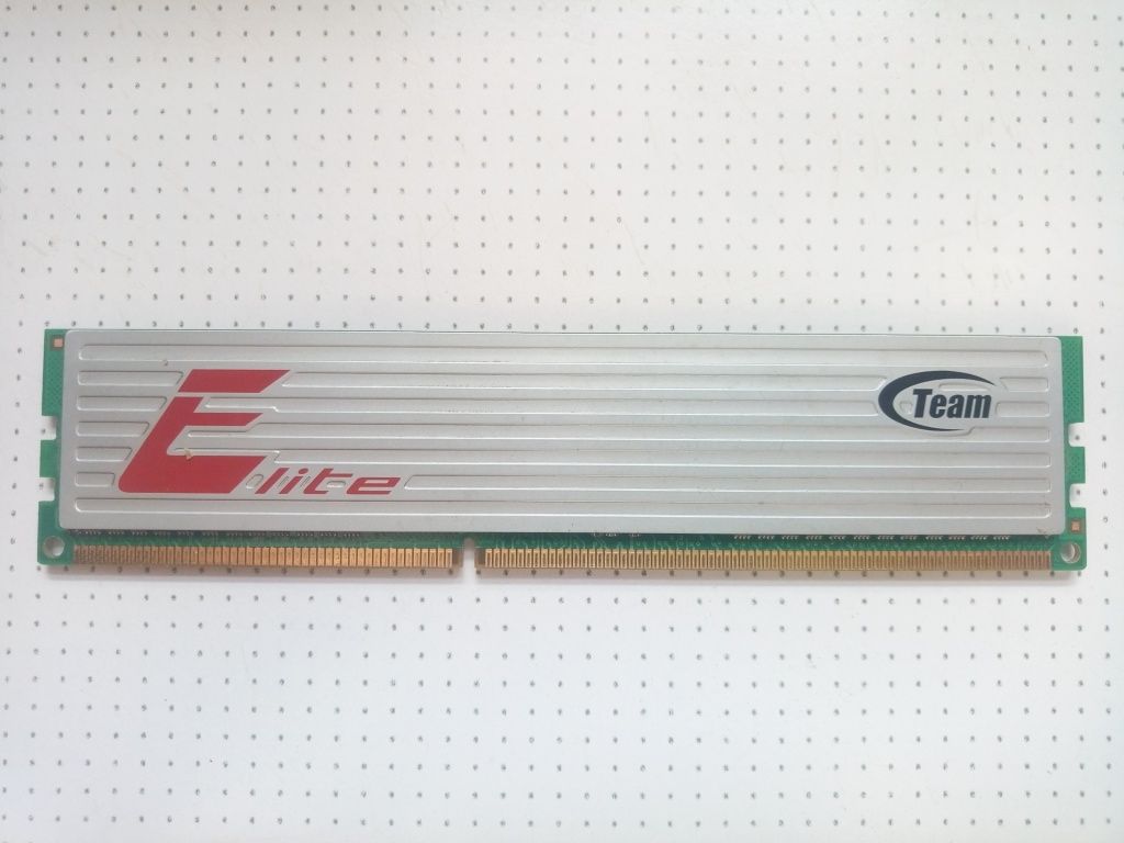 Модуль памяти DDR3 Team Elite 2 Гб