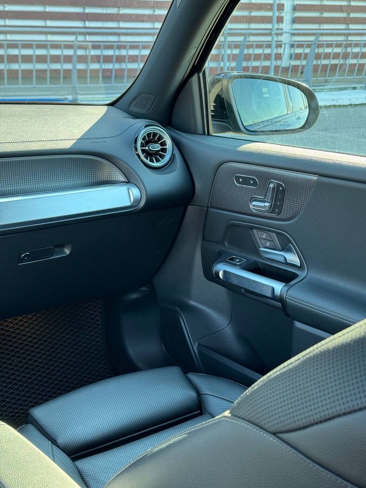 Mercedes-Benz EQB 2022 350 4Matic AMG Look