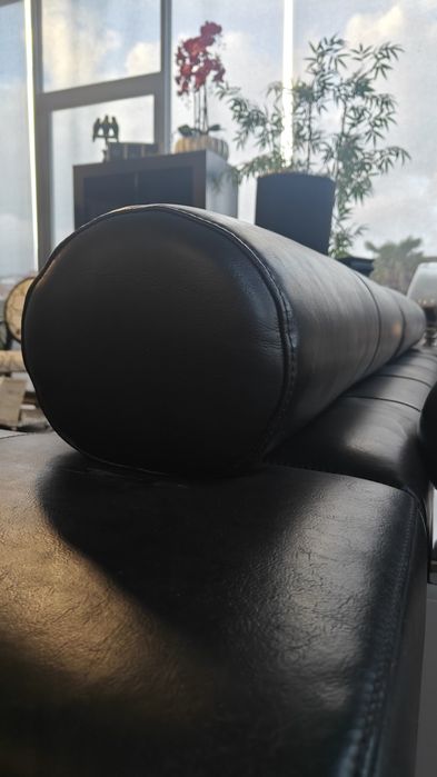 Sofá de exposição - Pele sintética