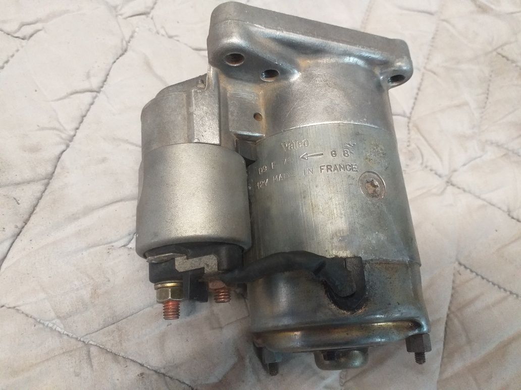 Vendo motor de arranque valeo a funcionar bem para . Renault