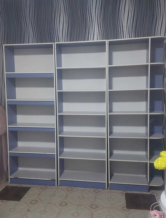 Продам торгове обладнання. б/у
Полиці та стіл. ( стіл новий )