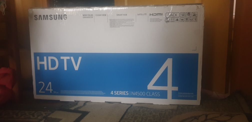 Продам телевизор Samsung UE24N4500AUXUA (У0)