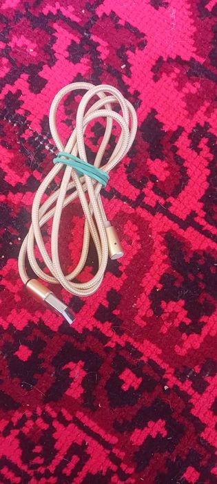 кабель зарядний до телефона