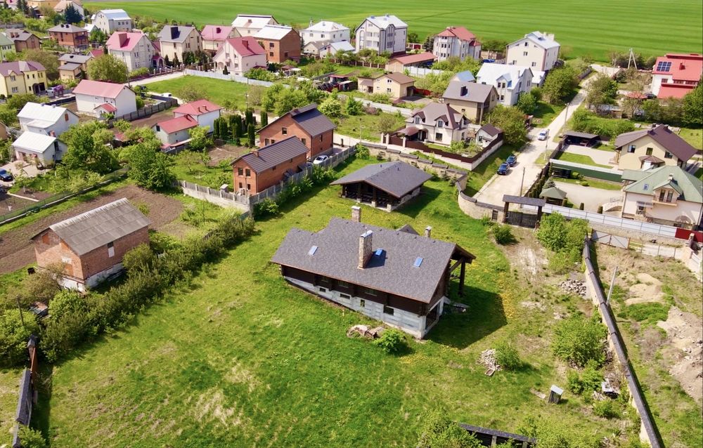Продам будинок зі зруба у пригороді Тернополя с.Байківці
