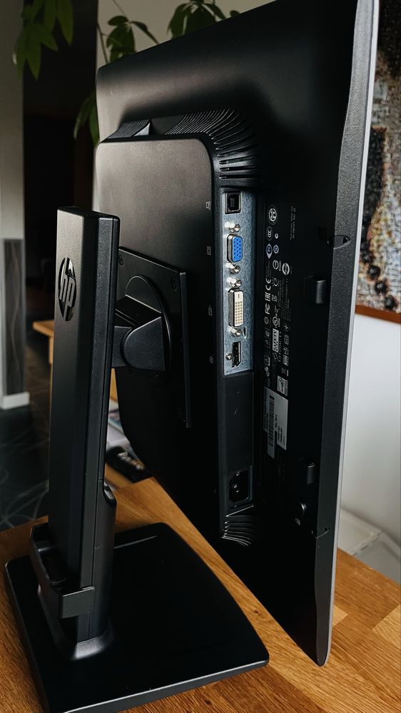 Komputer + monitor HP 8000 Elite - 240SSD, 8GB RAM, Nvidia GT730!