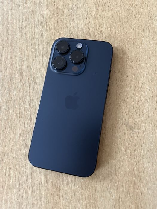 IPhone 15 pro 128gb R-SIM