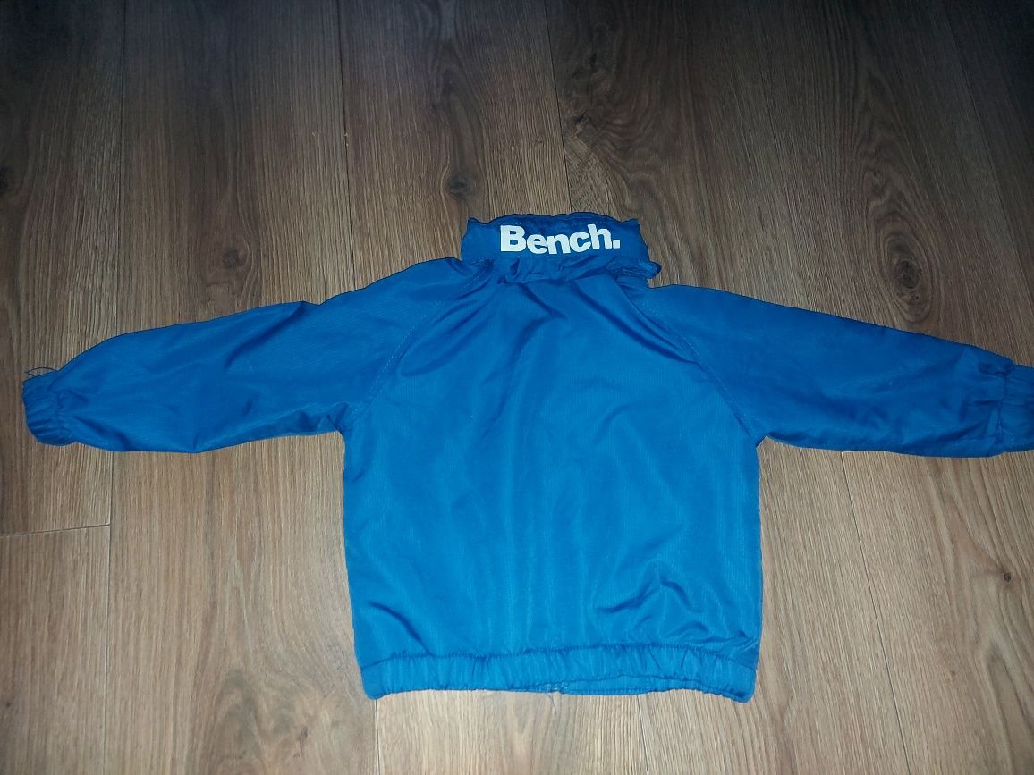 Kurtka 86 Bench na wiosnę