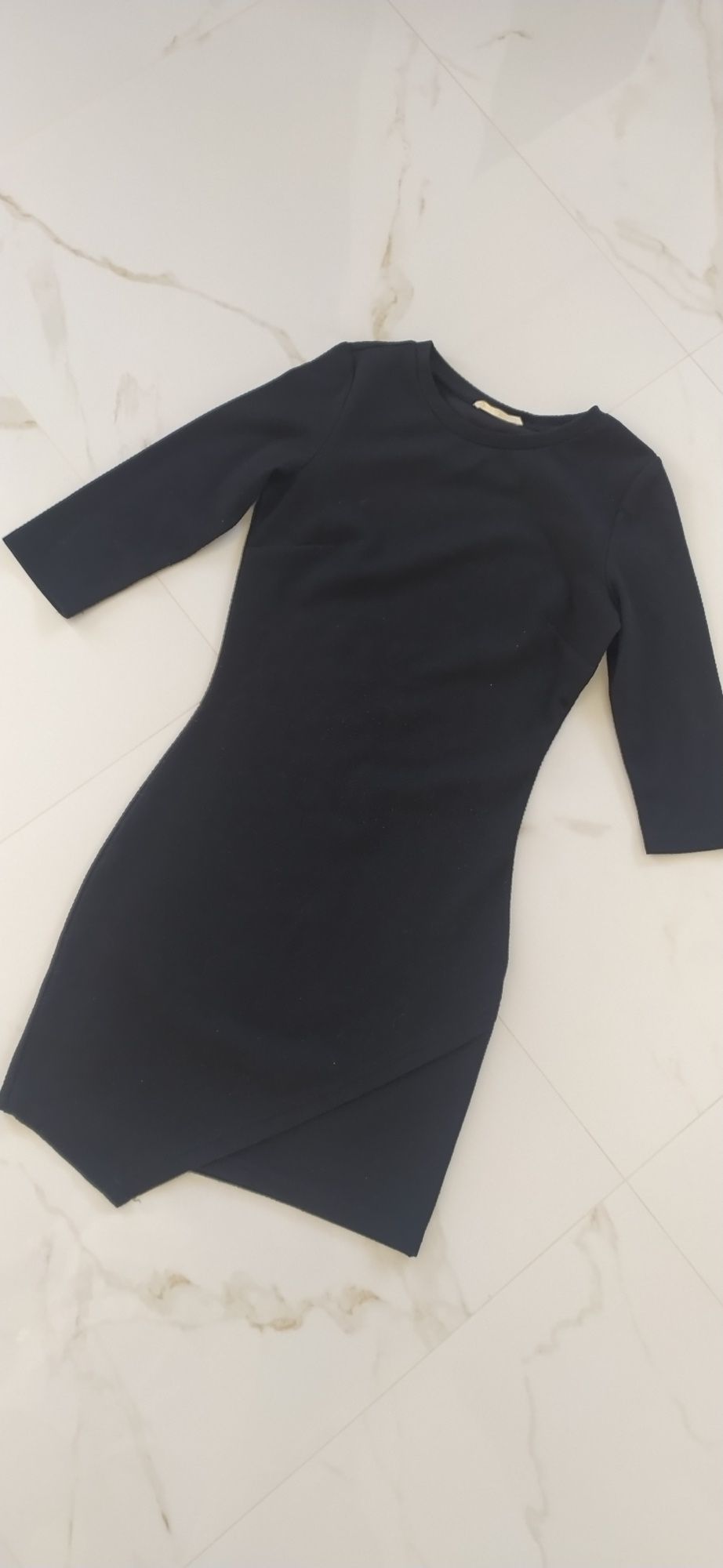Czarna sukienka asymetryczna xs