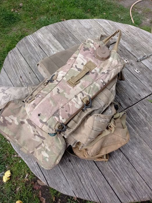 Продам шолом і бронік