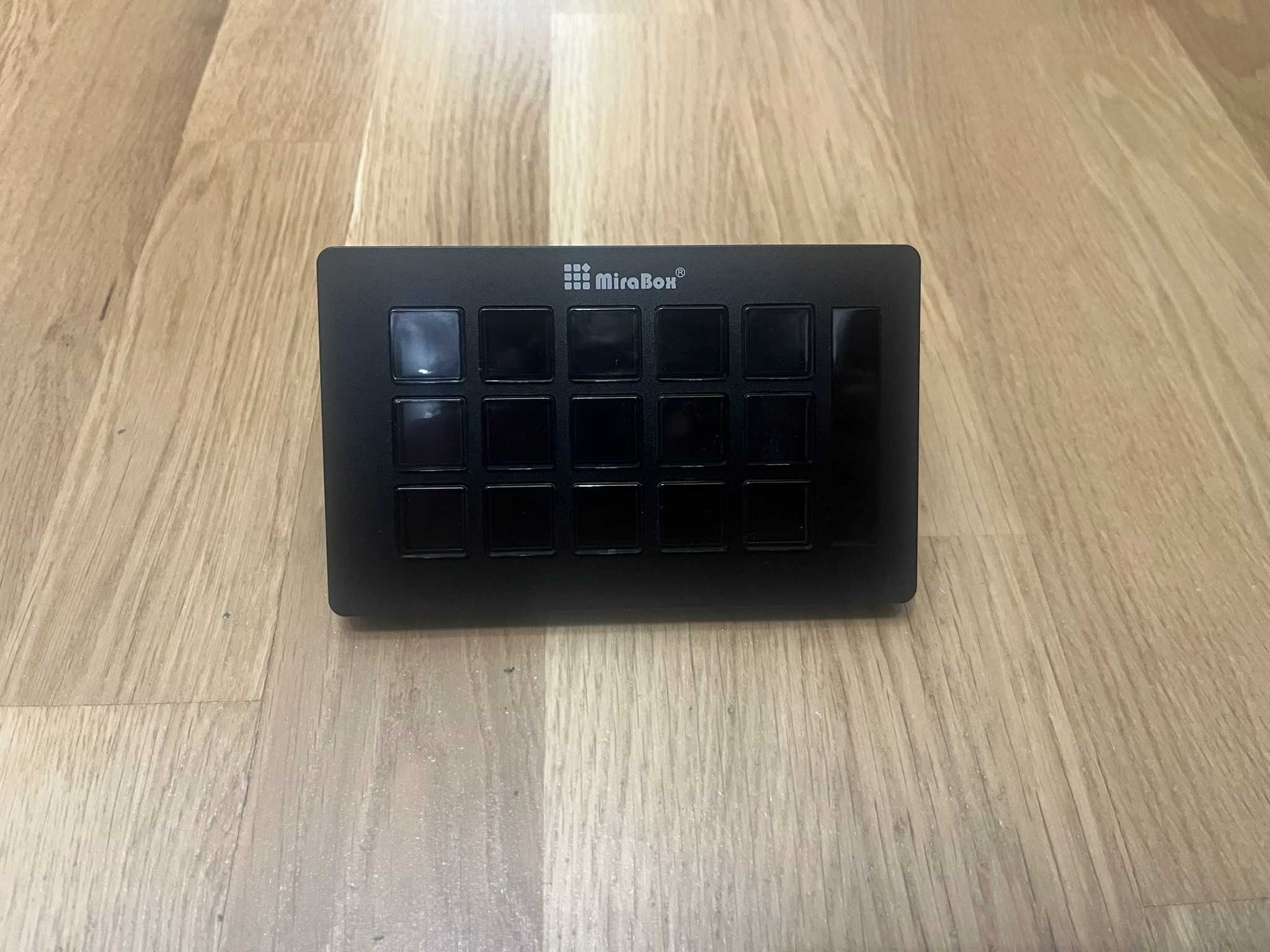 Stream Dock Mini 15 przycisków + wyświetlacz Stream Deck