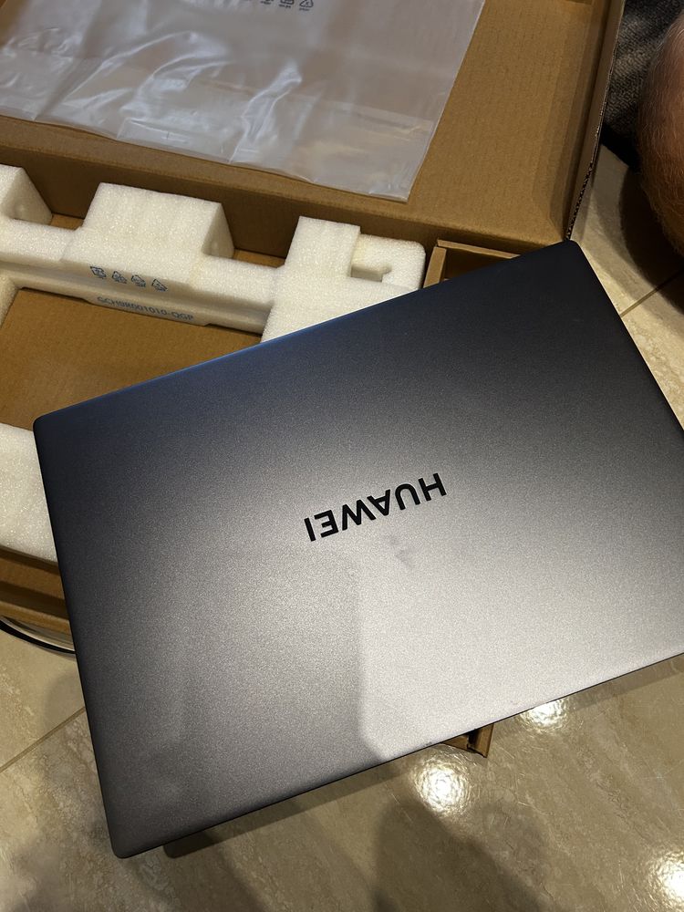 Laptop HUAWEI MateBook D 16 16" IPS i5-12450H 16GB