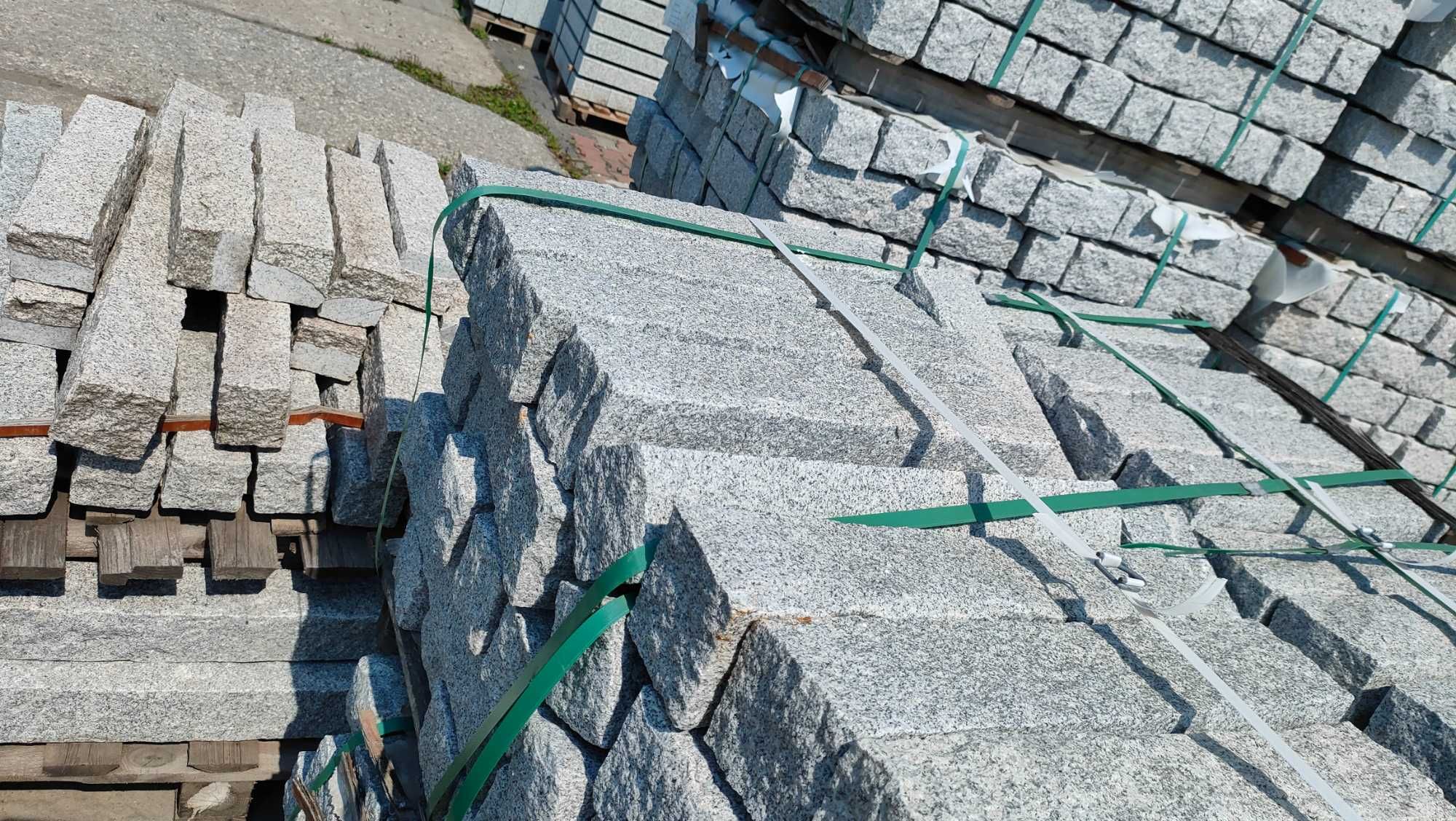 Stopień granitowy czarny granit schody stopnie schodowe kostka obrzeża