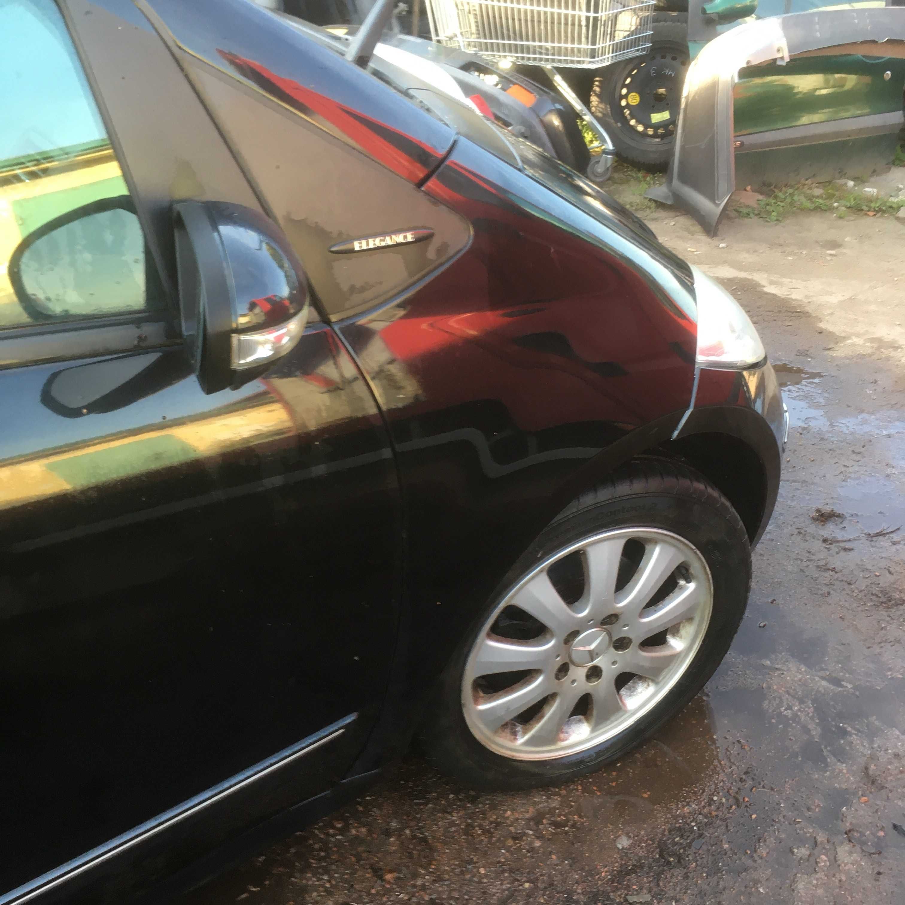 Zderzak przedni czarny 160 mercedes w169 kompletny