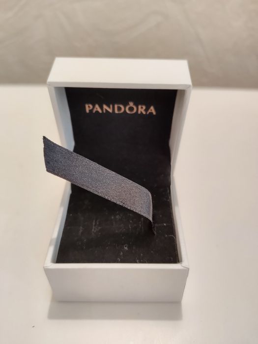 Коробочкі, футляр  для прикрас, скарбничка