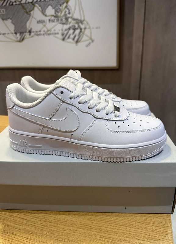 Nike Air Force 1 Low '07 White 38/24cm