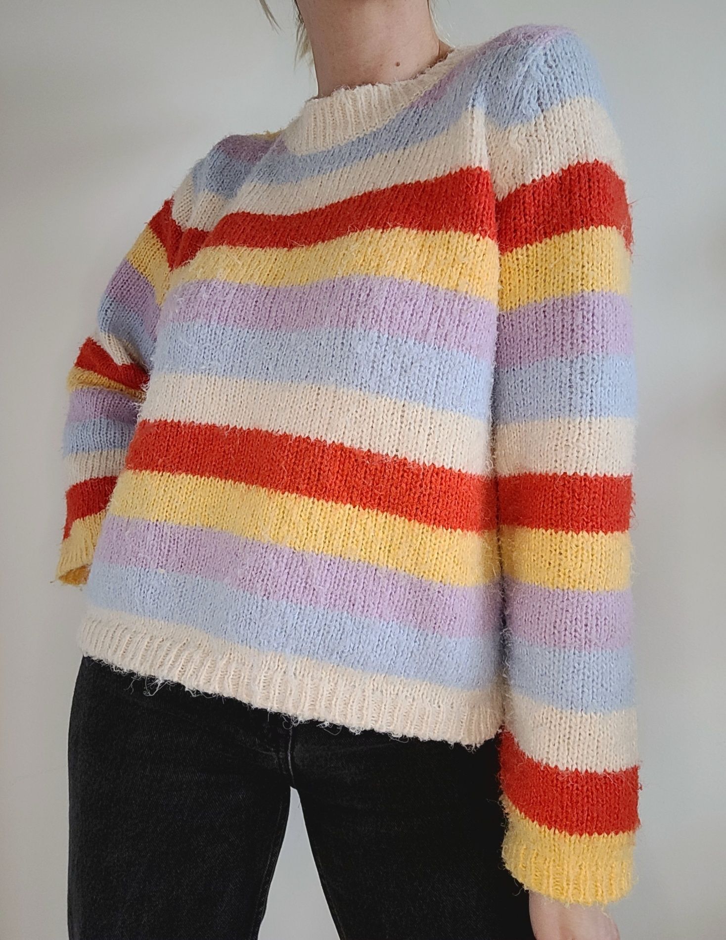 Kolorowy sweter w paski oversize Pieces