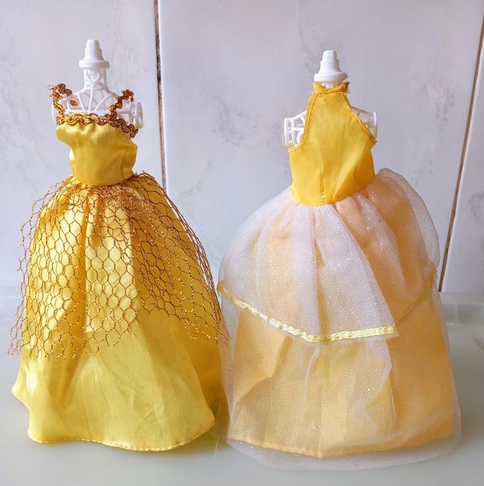 Vestidos de bonecas clone de Barbie.