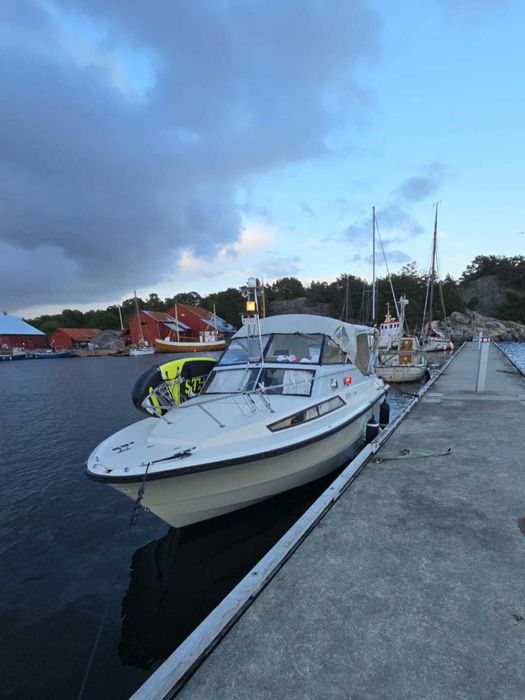 Łódź motorowa Fjord Weekender 24