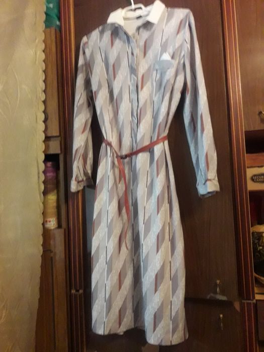 Отдам бесплатно вещи, ткани , посуду, обувь, детские вещи для новорожд