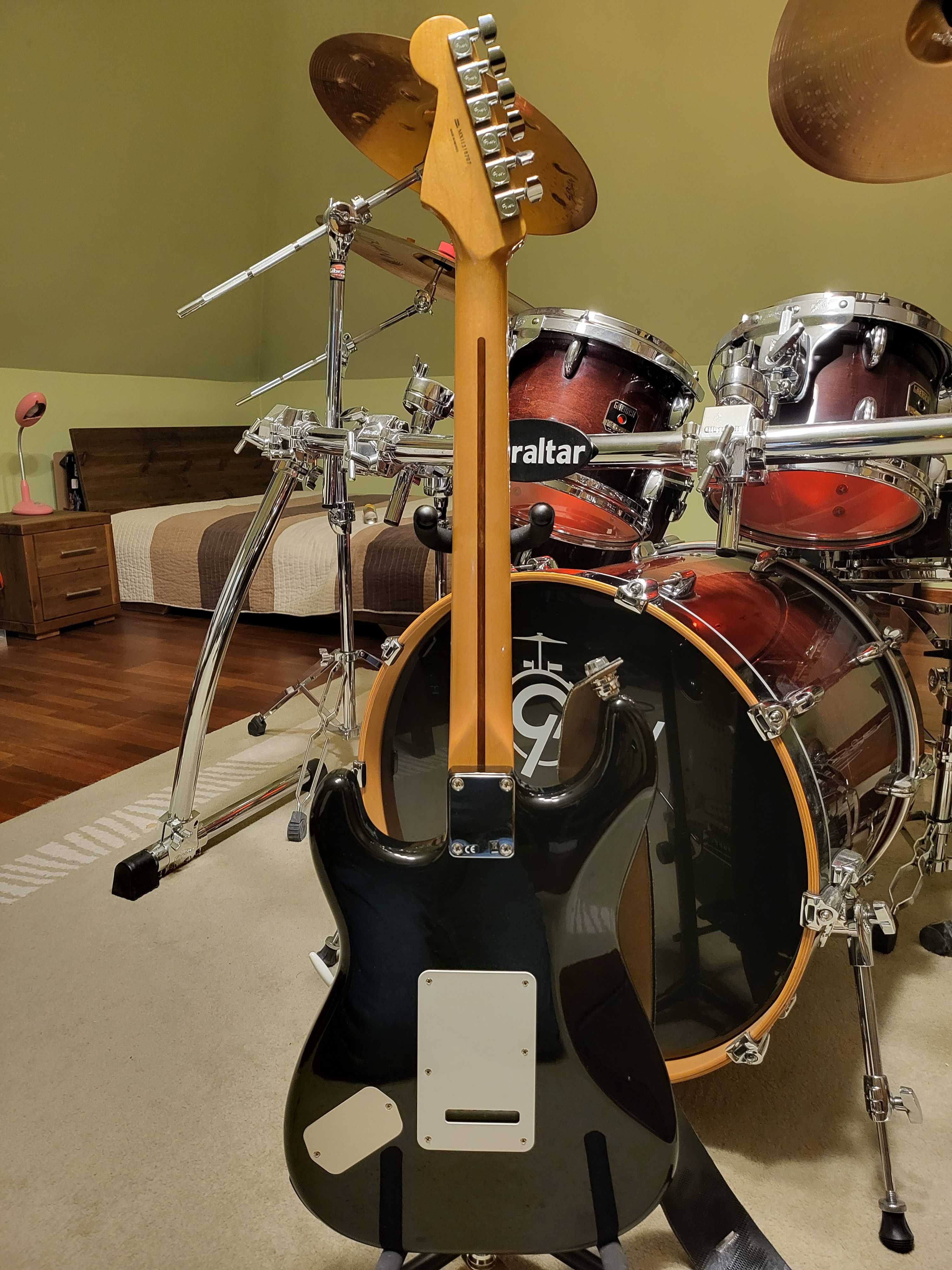 Fender Roland Stratocaster GC-1 GR-55 Frontman 212R