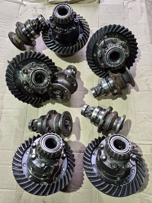 Главная пара редуктор уаз 37×8..41×8 зубьев хвостовик и планетарка.