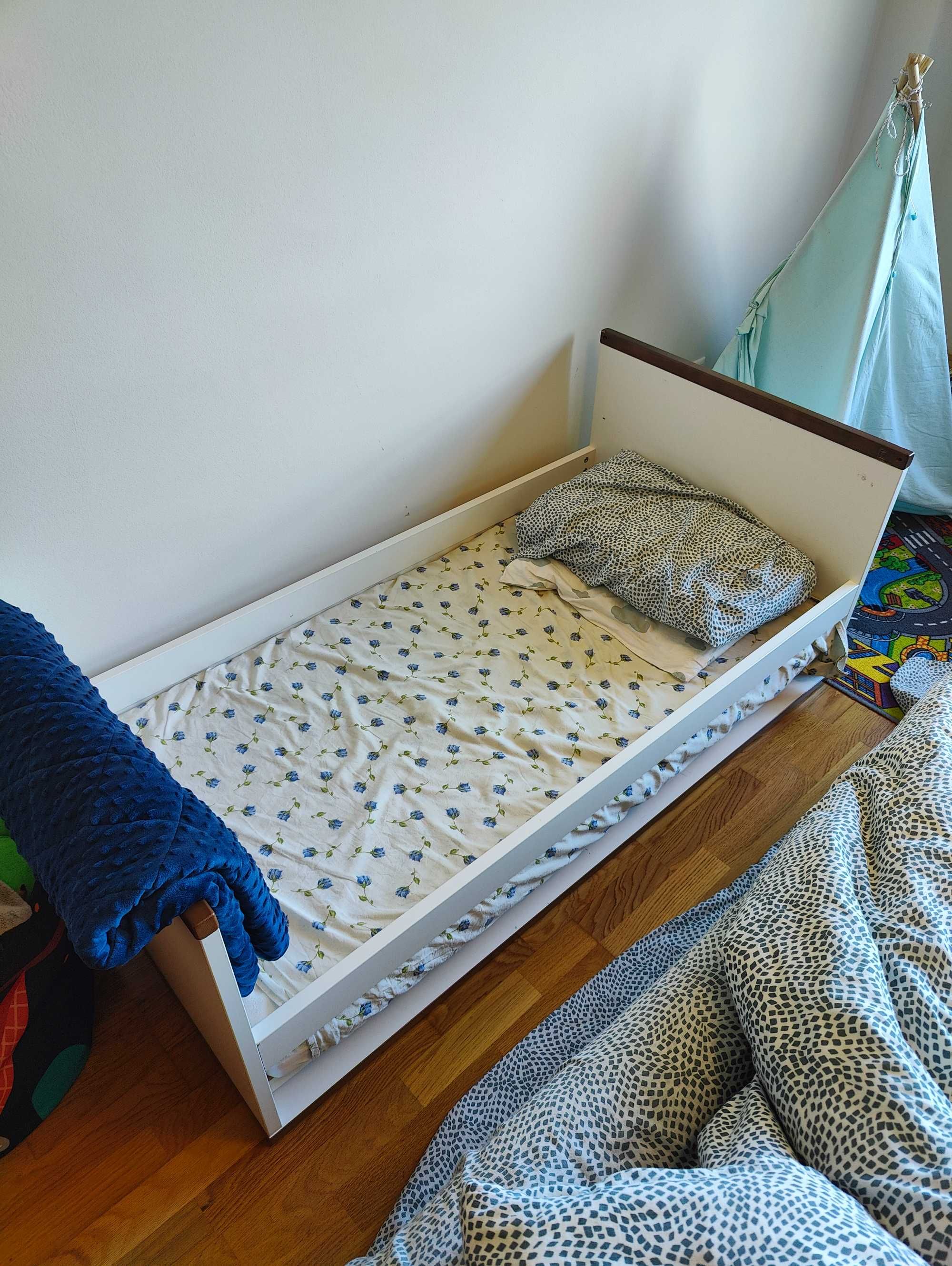 Cama infantil com gaveta