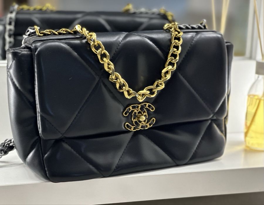 Нова чорна сумка