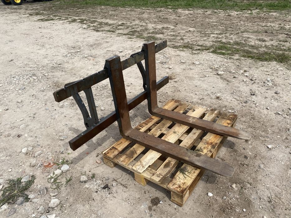 Widły do ładowarki koparkoładowarki