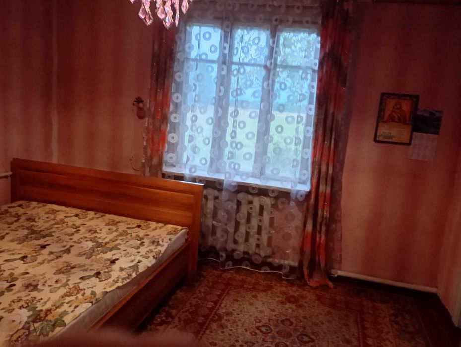 продам будинок з меблями   . 25 соток землі. Два котли на газ та дрова