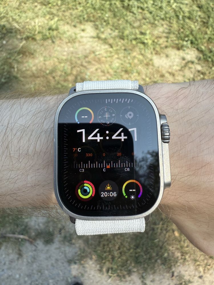 Apple Watch Ultra 49mm Titanium Case GPS + LTE Starlight Alpine Loop