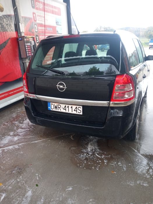 Opel Zafira B 2008r