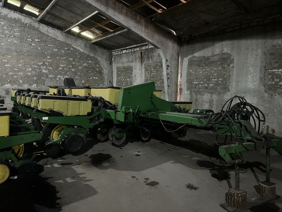 Сівалка John Deere 7200 2000р 16рядна пневматична
