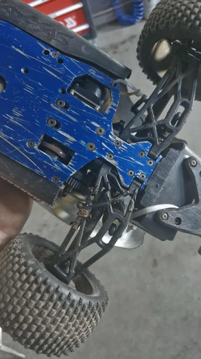 Jato 3.3 samochód spalinowy