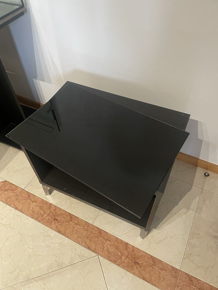 Movel de cor preta do ikea