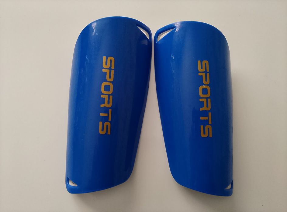 Щитки футбольні дитячі. На зріст 1.50