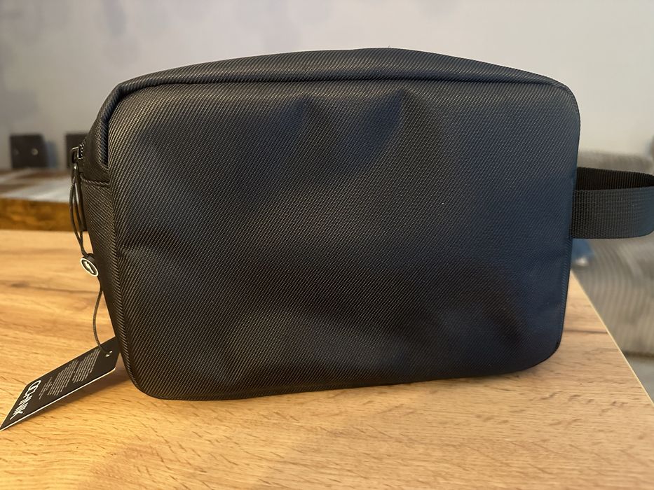 Saszetka kosmtyczka Ochnik nowa.