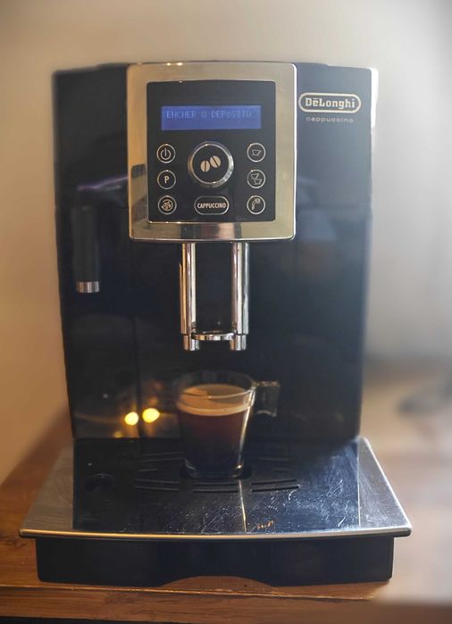 Máquina de café Delonghi Magnifica Cappuccino – ECAM 23.460.B – 50€