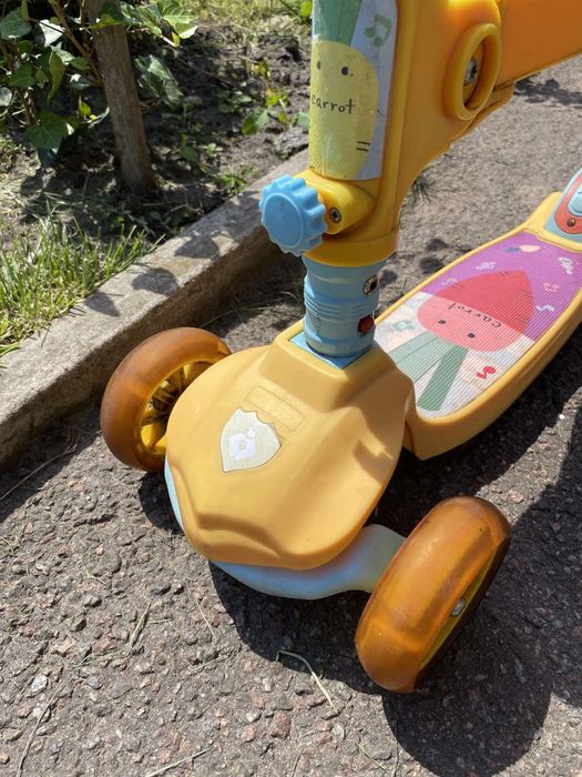 Самокат у збереженому стані