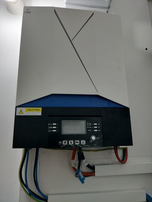 Bateria e inversor híbrido