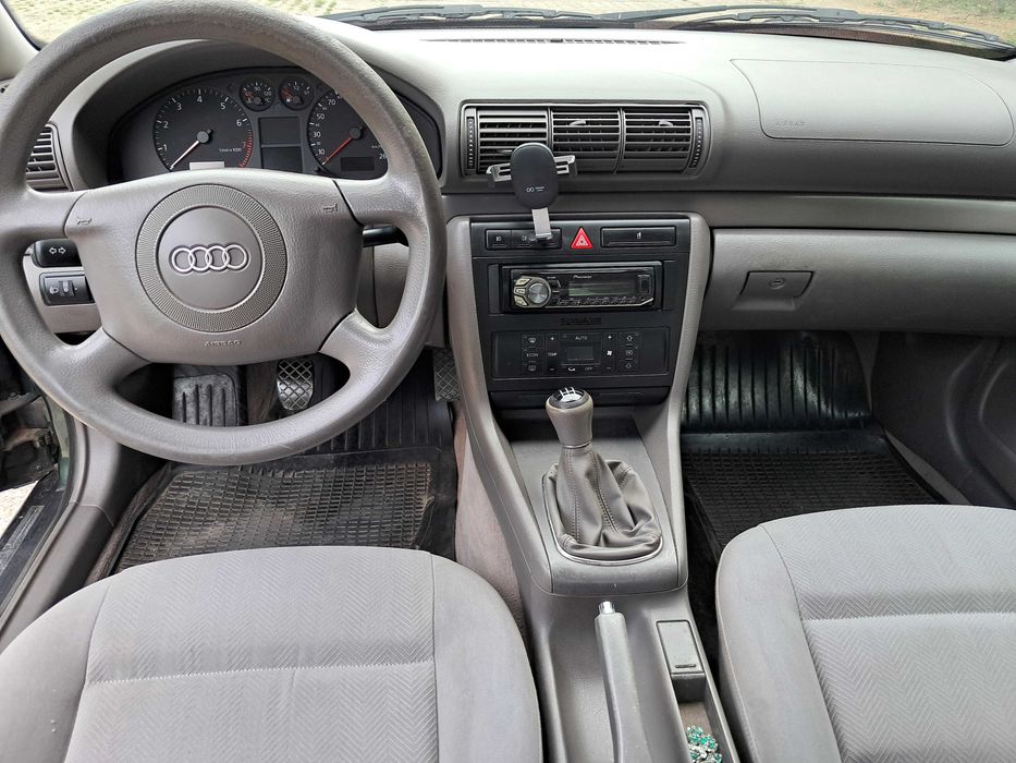 Audi A4 B5 1.6 lift + hak