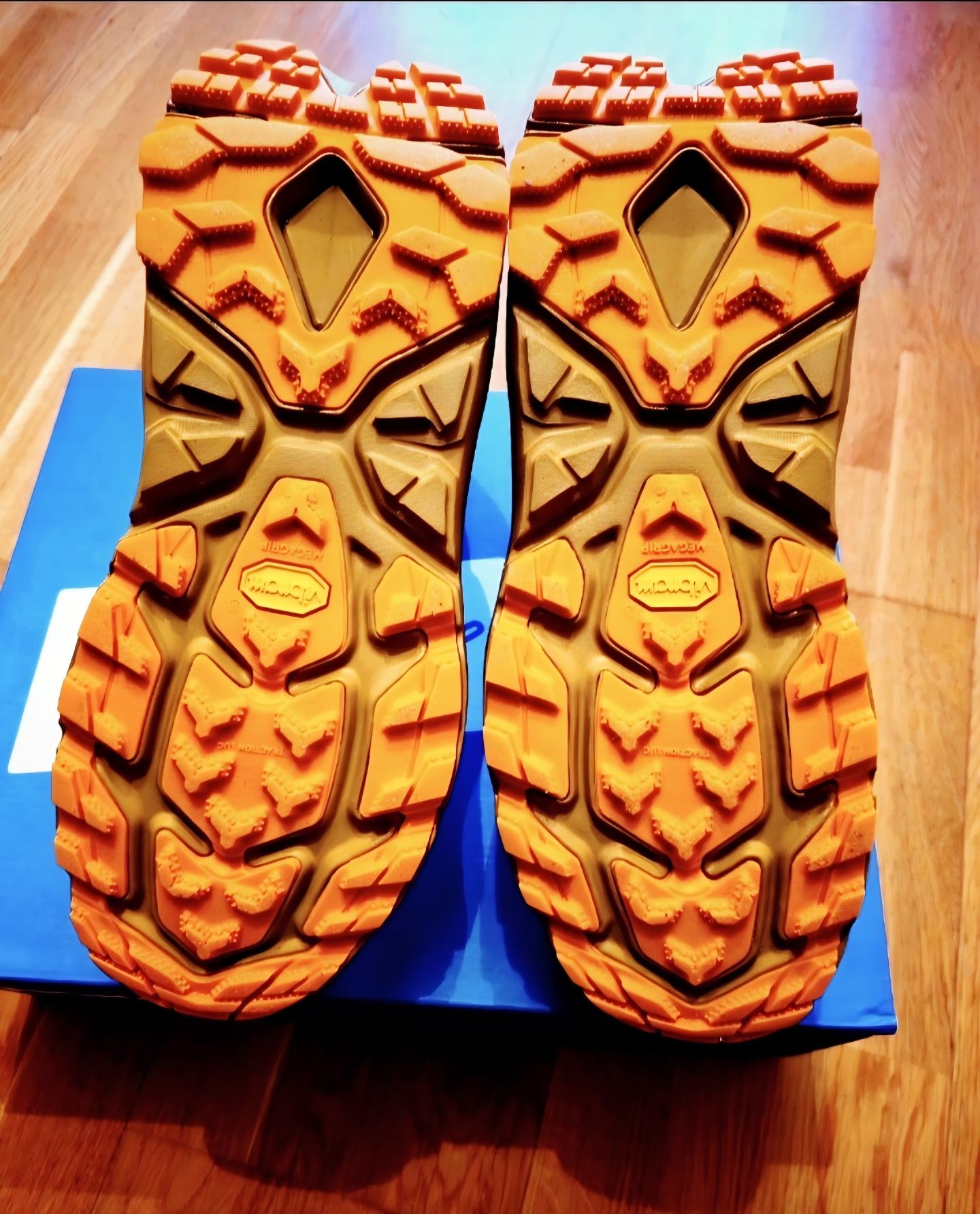 HOKA KAHA 2 UNISEX - Obuwie hikingowe